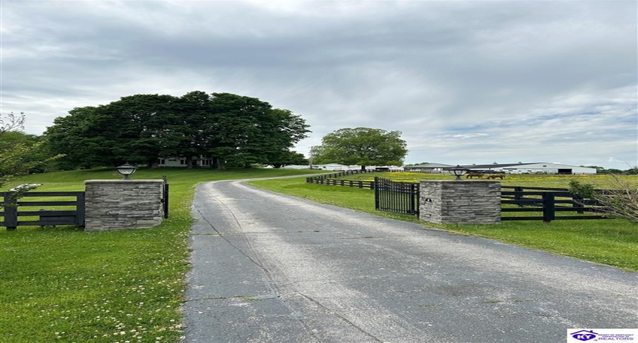 Dixie Highway, Sonora, Kentucky 42776, ,For Sale,Dixie Highway,HK24001442