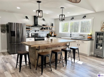 Middle Creek Road, Elizabethtown, Kentucky 42701, ,3 BathroomsBathrooms,For Sale,Middle Creek Road,HK24001465