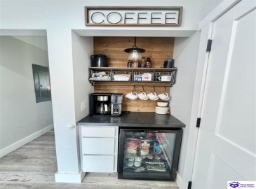 Middle Creek Road, Elizabethtown, Kentucky 42701, ,3 BathroomsBathrooms,For Sale,Middle Creek Road,HK24001465