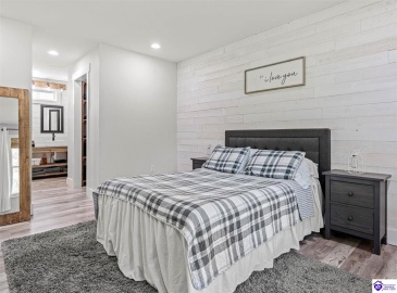 Middle Creek Road, Elizabethtown, Kentucky 42701, ,3 BathroomsBathrooms,For Sale,Middle Creek Road,HK24001465