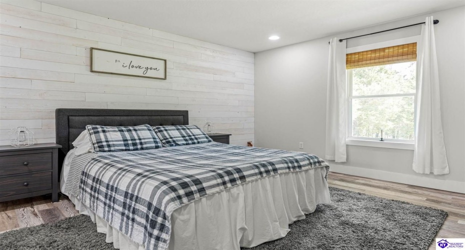 Middle Creek Road, Elizabethtown, Kentucky 42701, ,3 BathroomsBathrooms,For Sale,Middle Creek Road,HK24001465