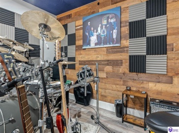 Middle Creek Road, Elizabethtown, Kentucky 42701, ,3 BathroomsBathrooms,For Sale,Middle Creek Road,HK24001465