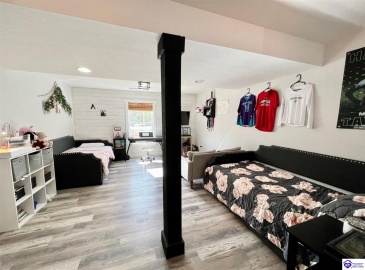 Middle Creek Road, Elizabethtown, Kentucky 42701, ,3 BathroomsBathrooms,For Sale,Middle Creek Road,HK24001465