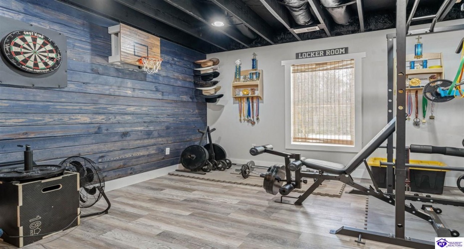 Middle Creek Road, Elizabethtown, Kentucky 42701, ,3 BathroomsBathrooms,For Sale,Middle Creek Road,HK24001465