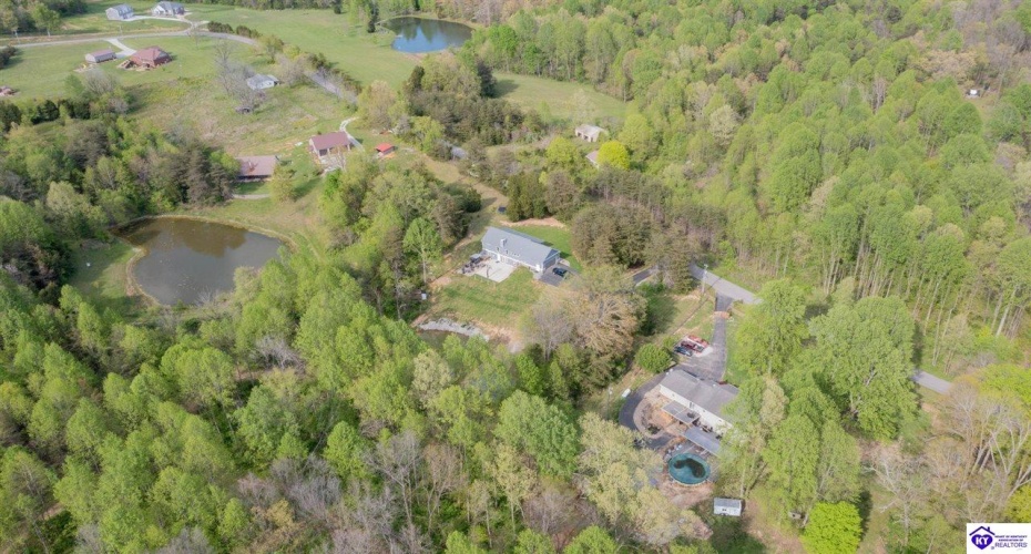 Middle Creek Road, Elizabethtown, Kentucky 42701, ,3 BathroomsBathrooms,For Sale,Middle Creek Road,HK24001465