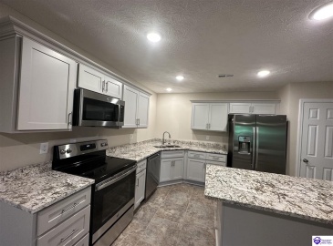 Breckinridge Circle, Vine Grove, Kentucky 40175, ,2 BathroomsBathrooms,For Sale,Breckinridge Circle,HK24001477