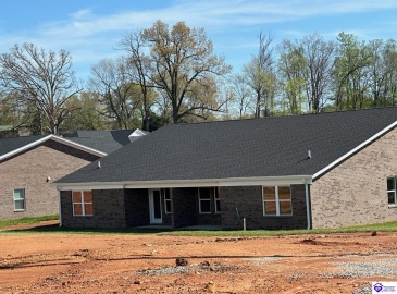 Breckinridge Circle, Vine Grove, Kentucky 40175, ,2 BathroomsBathrooms,For Sale,Breckinridge Circle,HK24001477