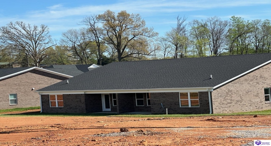 Breckinridge Circle, Vine Grove, Kentucky 40175, ,2 BathroomsBathrooms,For Sale,Breckinridge Circle,HK24001477