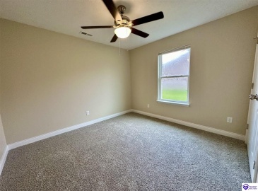 Breckinridge Circle, Vine Grove, Kentucky 40175, ,2 BathroomsBathrooms,For Sale,Breckinridge Circle,HK24001477