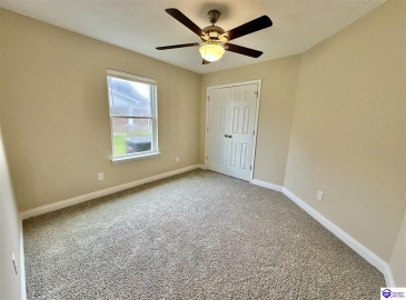 Breckinridge Circle, Vine Grove, Kentucky 40175, ,2 BathroomsBathrooms,For Sale,Breckinridge Circle,HK24001477