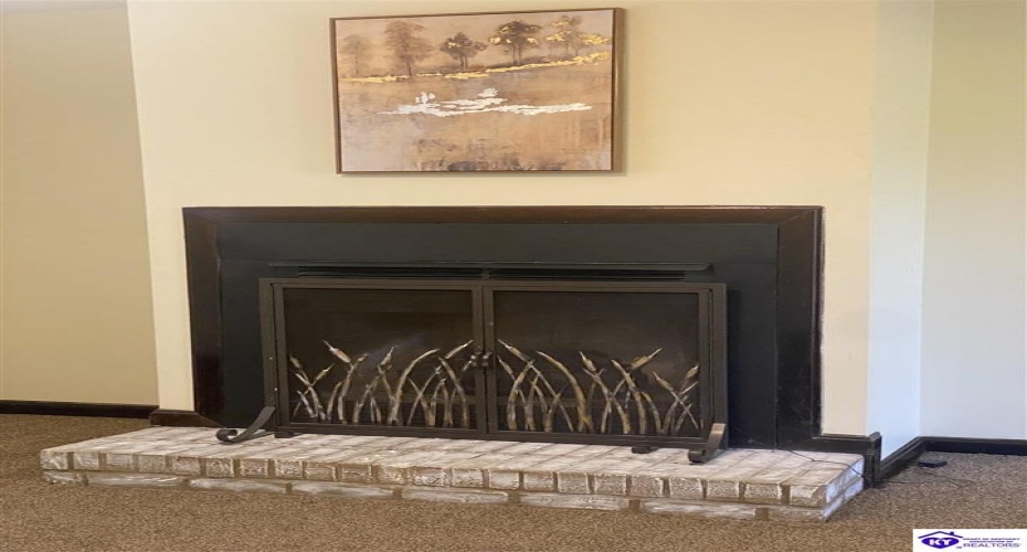 Candy Court, Radcliff, Kentucky 40160, ,2 BathroomsBathrooms,For Sale,Candy Court,HK24001481