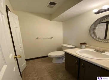 Candy Court, Radcliff, Kentucky 40160, ,2 BathroomsBathrooms,For Sale,Candy Court,HK24001481