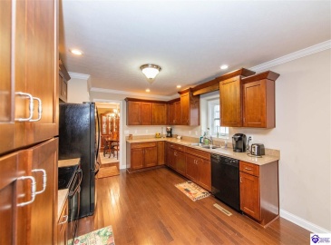 Mandarin Court, Elizabethtown, Kentucky 42701, ,4 BathroomsBathrooms,For Sale,Mandarin Court,HK24001492