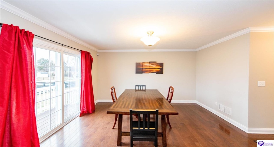 Mandarin Court, Elizabethtown, Kentucky 42701, ,4 BathroomsBathrooms,For Sale,Mandarin Court,HK24001492