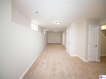 Mandarin Court, Elizabethtown, Kentucky 42701, ,4 BathroomsBathrooms,For Sale,Mandarin Court,HK24001492