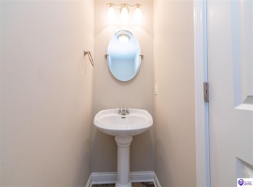 Mandarin Court, Elizabethtown, Kentucky 42701, ,4 BathroomsBathrooms,For Sale,Mandarin Court,HK24001492