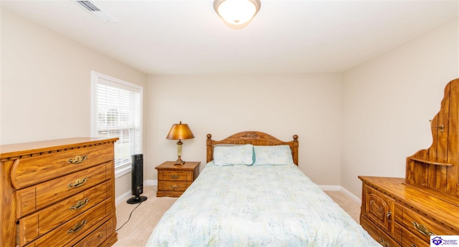 Mandarin Court, Elizabethtown, Kentucky 42701, ,4 BathroomsBathrooms,For Sale,Mandarin Court,HK24001492