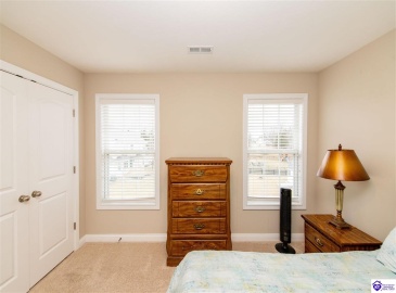 Mandarin Court, Elizabethtown, Kentucky 42701, ,4 BathroomsBathrooms,For Sale,Mandarin Court,HK24001492