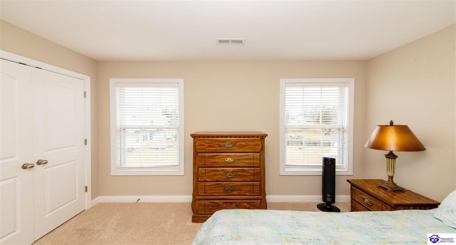 Mandarin Court, Elizabethtown, Kentucky 42701, ,4 BathroomsBathrooms,For Sale,Mandarin Court,HK24001492