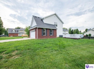 Mandarin Court, Elizabethtown, Kentucky 42701, ,4 BathroomsBathrooms,For Sale,Mandarin Court,HK24001492