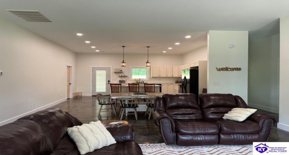 Spring Shores Lane, Falls Of Rough, Kentucky 40119, ,2 BathroomsBathrooms,For Sale,Spring Shores Lane,HK24001515