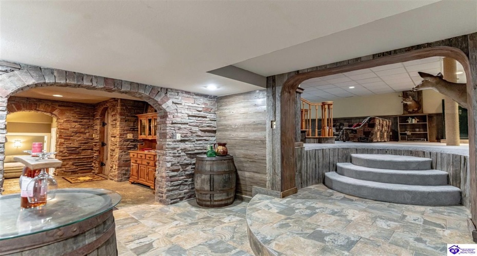 Cedar Creek Drive, Elizabethtown, Kentucky 42701, ,5 BathroomsBathrooms,For Sale,Cedar Creek Drive,HK24001549