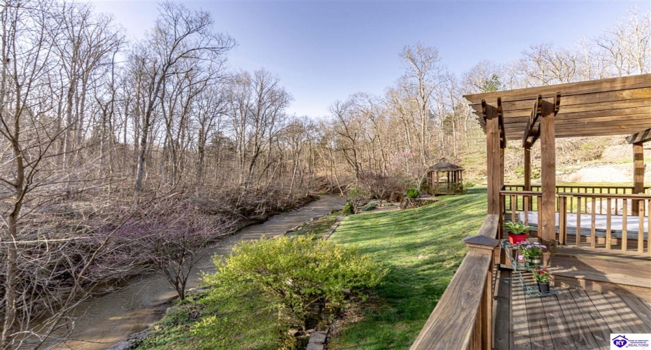 Cedar Creek Drive, Elizabethtown, Kentucky 42701, ,5 BathroomsBathrooms,For Sale,Cedar Creek Drive,HK24001549