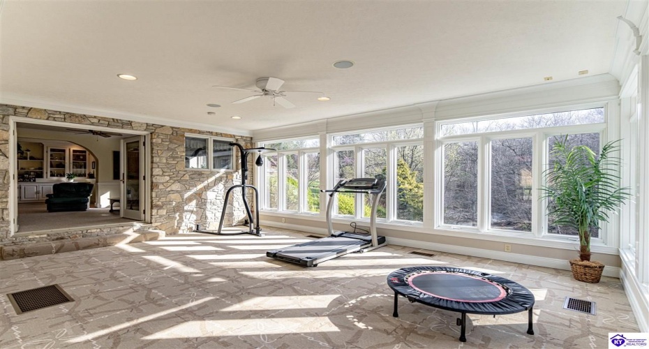 Cedar Creek Drive, Elizabethtown, Kentucky 42701, ,5 BathroomsBathrooms,For Sale,Cedar Creek Drive,HK24001549