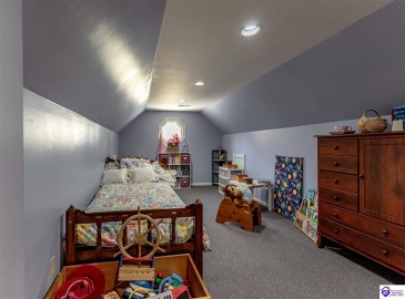 Cedar Creek Drive, Elizabethtown, Kentucky 42701, ,5 BathroomsBathrooms,For Sale,Cedar Creek Drive,HK24001549