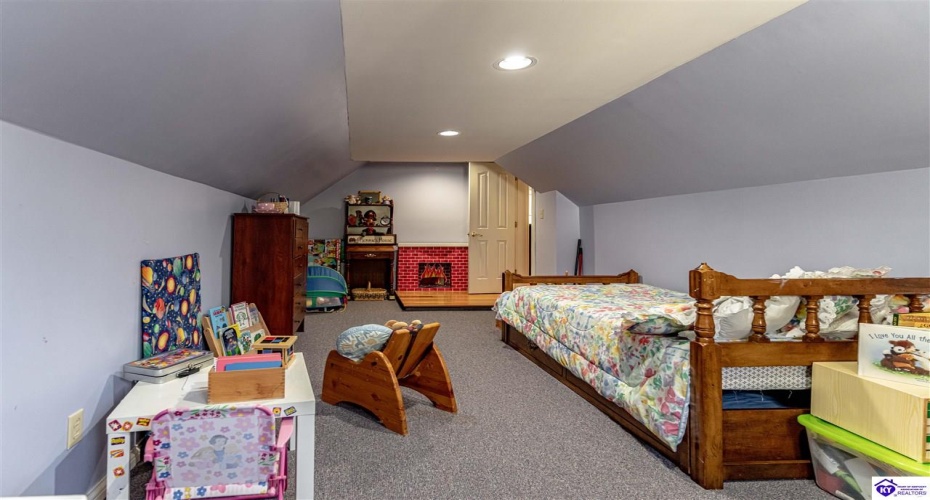 Cedar Creek Drive, Elizabethtown, Kentucky 42701, ,5 BathroomsBathrooms,For Sale,Cedar Creek Drive,HK24001549