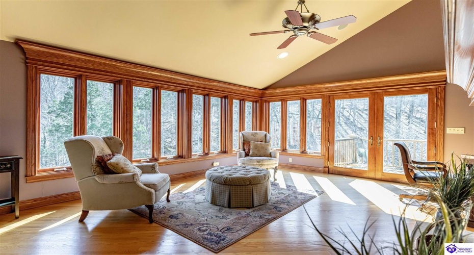 Cedar Creek Drive, Elizabethtown, Kentucky 42701, ,5 BathroomsBathrooms,For Sale,Cedar Creek Drive,HK24001549