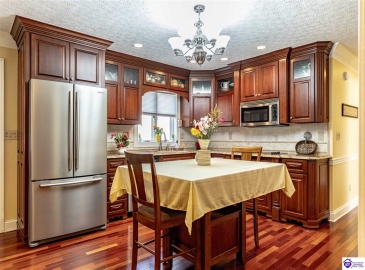 Cedar Creek Drive, Elizabethtown, Kentucky 42701, ,5 BathroomsBathrooms,For Sale,Cedar Creek Drive,HK24001549