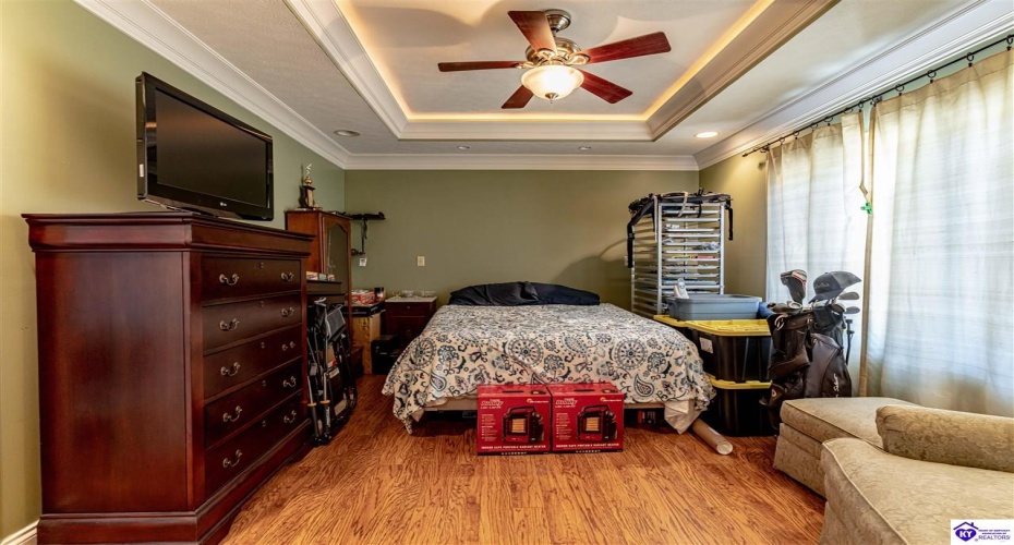 Cedar Creek Drive, Elizabethtown, Kentucky 42701, ,5 BathroomsBathrooms,For Sale,Cedar Creek Drive,HK24001549