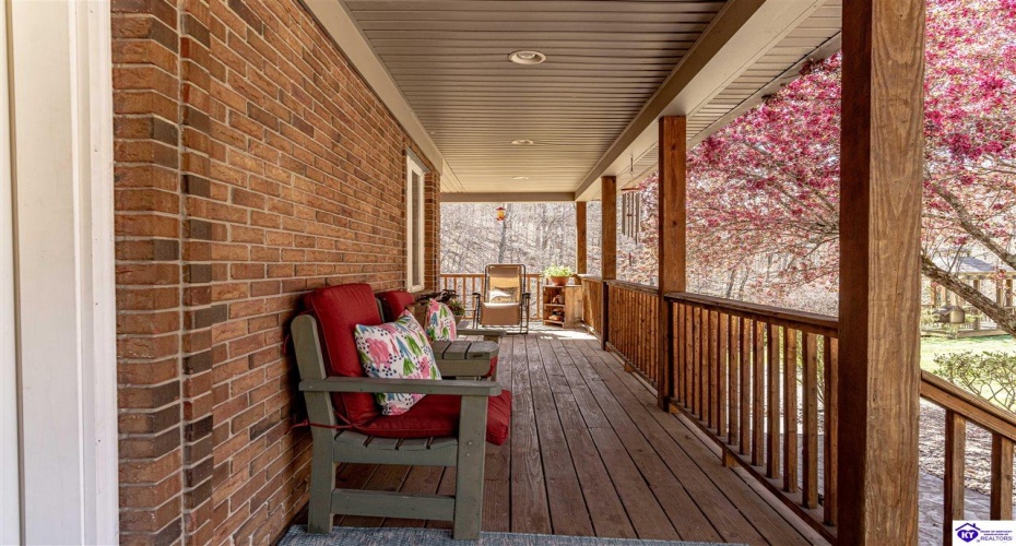 Cedar Creek Drive, Elizabethtown, Kentucky 42701, ,5 BathroomsBathrooms,For Sale,Cedar Creek Drive,HK24001549