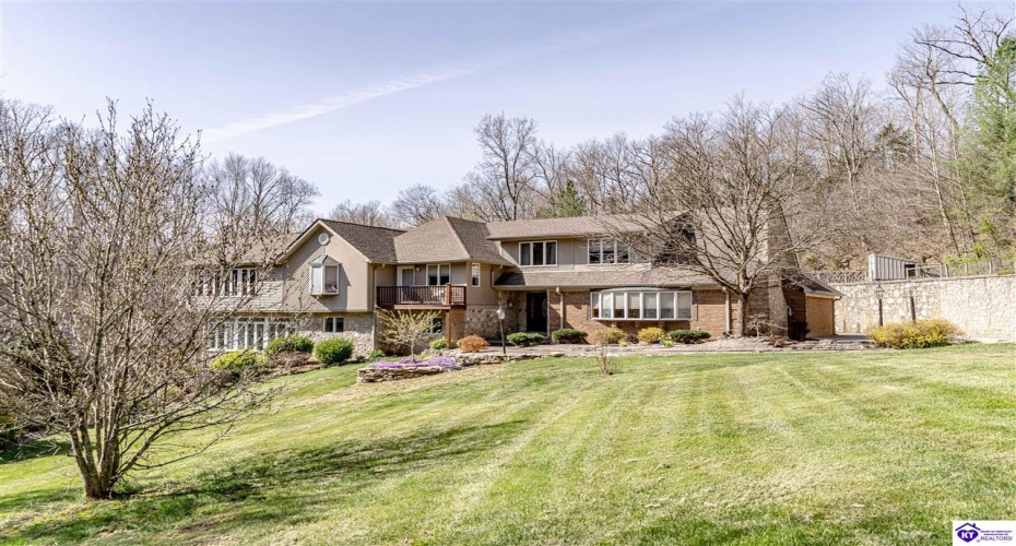 Cedar Creek Drive, Elizabethtown, Kentucky 42701, ,5 BathroomsBathrooms,For Sale,Cedar Creek Drive,HK24001549