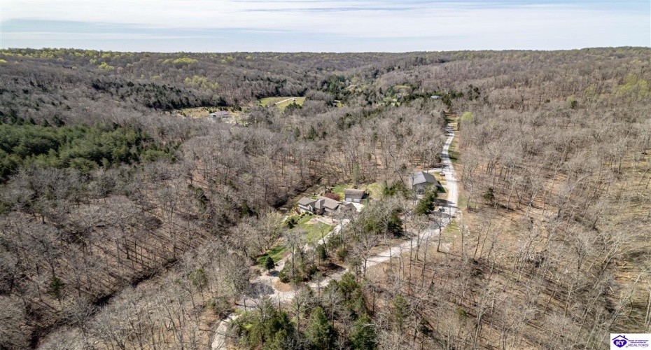 Cedar Creek Drive, Elizabethtown, Kentucky 42701, ,5 BathroomsBathrooms,For Sale,Cedar Creek Drive,HK24001549