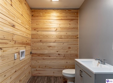 Cedar Creek Drive, Elizabethtown, Kentucky 42701, ,5 BathroomsBathrooms,For Sale,Cedar Creek Drive,HK24001549