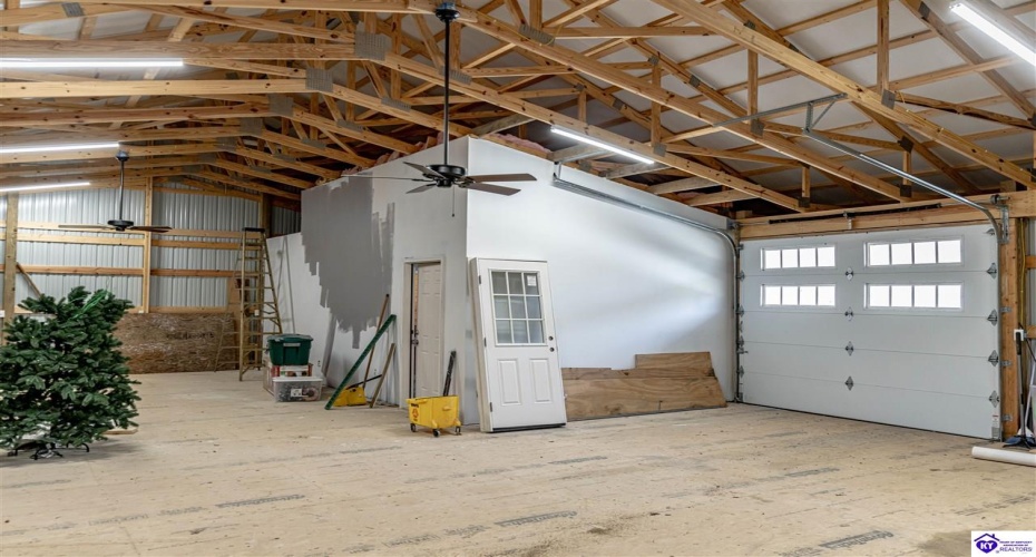 Cedar Creek Drive, Elizabethtown, Kentucky 42701, ,5 BathroomsBathrooms,For Sale,Cedar Creek Drive,HK24001549