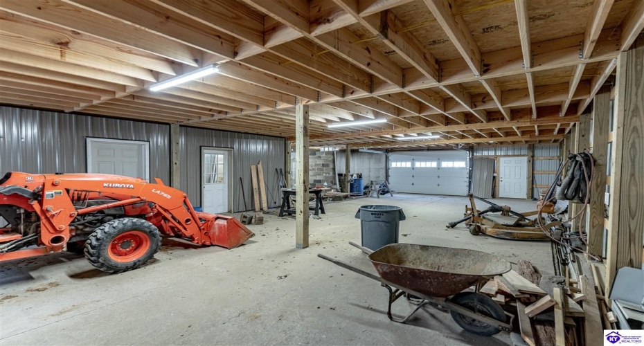 Cedar Creek Drive, Elizabethtown, Kentucky 42701, ,5 BathroomsBathrooms,For Sale,Cedar Creek Drive,HK24001549