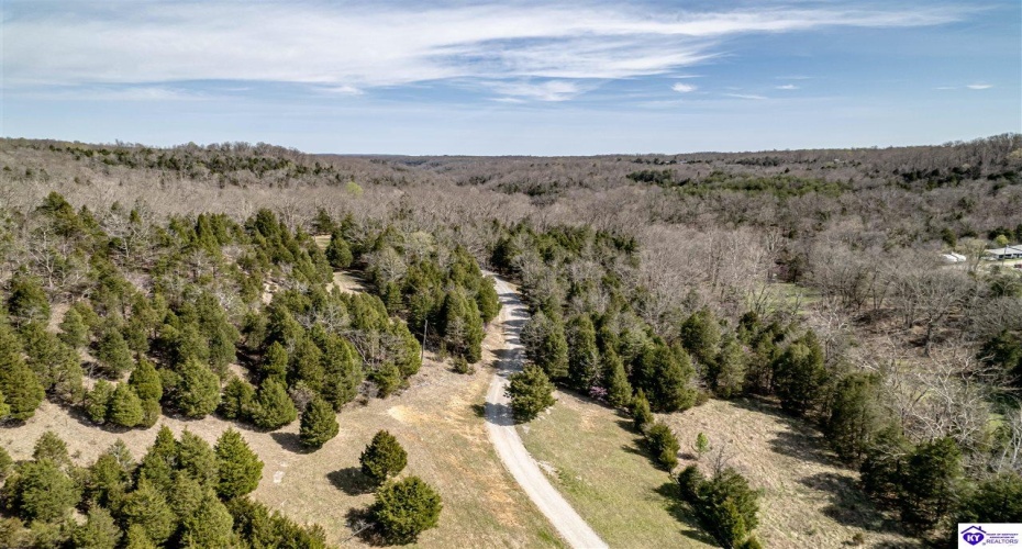 Cedar Creek Drive, Elizabethtown, Kentucky 42701, ,5 BathroomsBathrooms,For Sale,Cedar Creek Drive,HK24001549