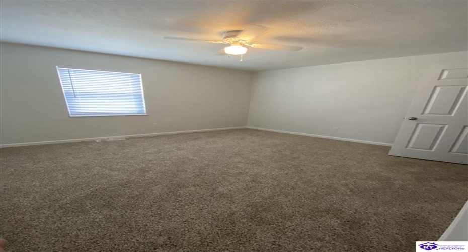 Lake Road North, Radcliff, Kentucky 40160, ,2 BathroomsBathrooms,For Sale,Lake Road North,HK24001595