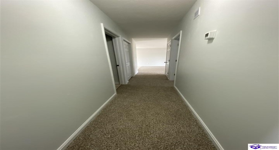 Lake Road North, Radcliff, Kentucky 40160, ,2 BathroomsBathrooms,For Sale,Lake Road North,HK24001595