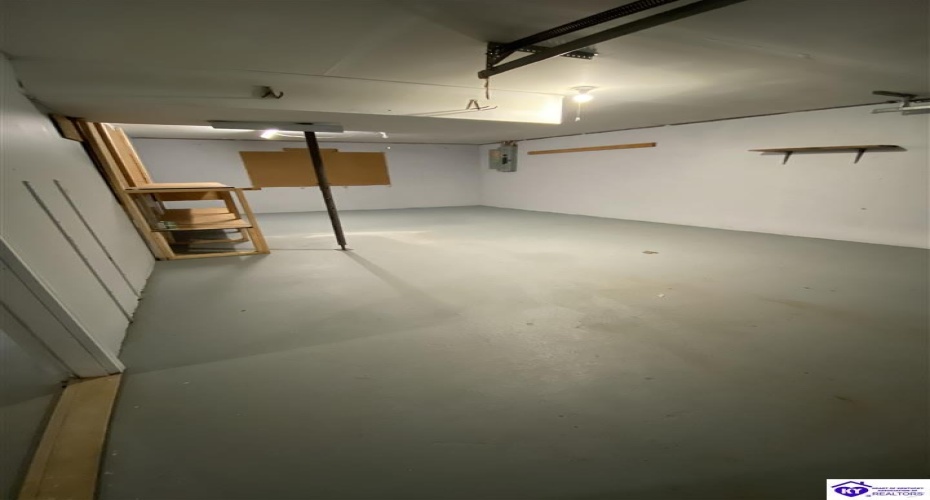 Lake Road North, Radcliff, Kentucky 40160, ,2 BathroomsBathrooms,For Sale,Lake Road North,HK24001595