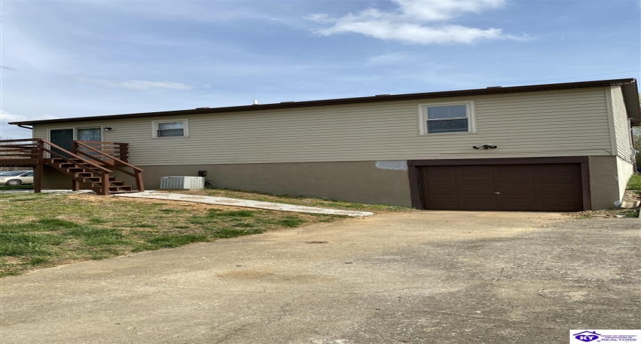 Lake Road North, Radcliff, Kentucky 40160, ,2 BathroomsBathrooms,For Sale,Lake Road North,HK24001595