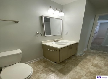 Lake Road North, Radcliff, Kentucky 40160, ,2 BathroomsBathrooms,For Sale,Lake Road North,HK24001595