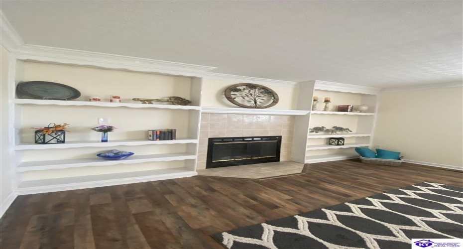 Shelby Avenue, Radcliff, Kentucky 40160, ,3 BathroomsBathrooms,For Sale,Shelby Avenue,HK24001596