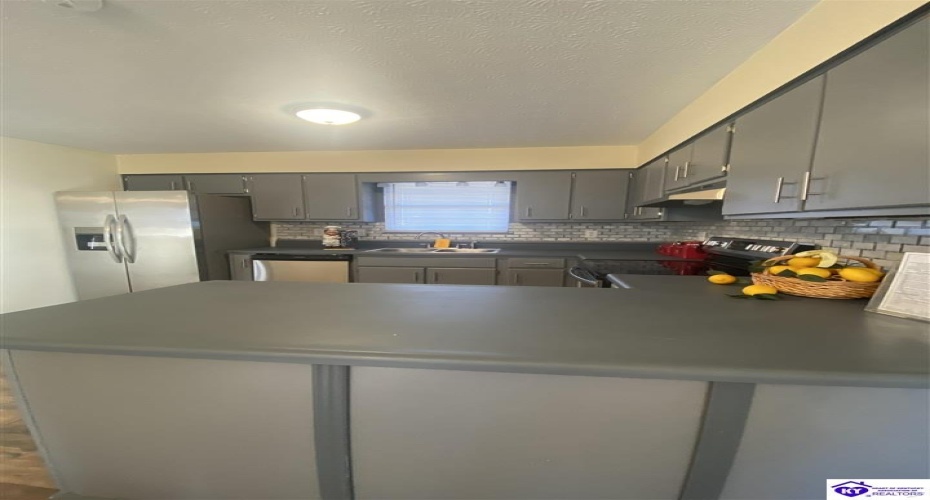 Shelby Avenue, Radcliff, Kentucky 40160, ,3 BathroomsBathrooms,For Sale,Shelby Avenue,HK24001596