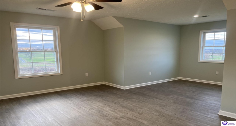 M Moss Lane, Campbellsville, Kentucky 42718, ,2 BathroomsBathrooms,For Sale,M Moss Lane,HK24001598