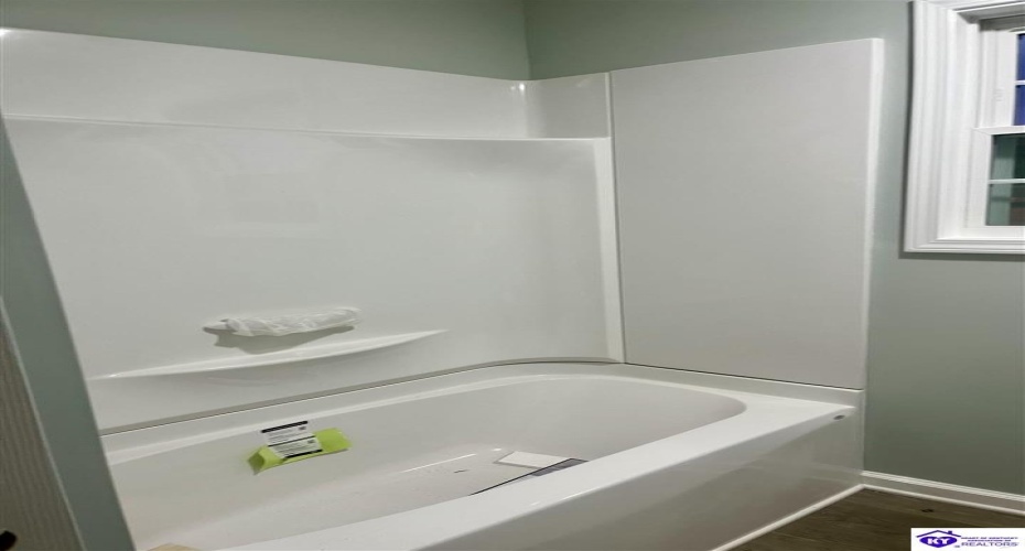 M Moss Lane, Campbellsville, Kentucky 42718, ,2 BathroomsBathrooms,For Sale,M Moss Lane,HK24001598