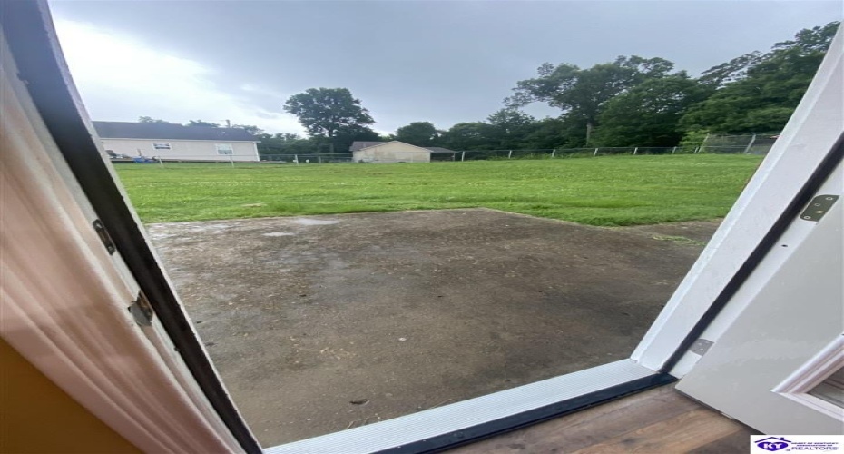 Daneswood Court, Radcliff, Kentucky 40160, ,2 BathroomsBathrooms,For Sale,Daneswood Court,HK24001642